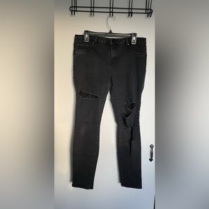 D. Jeans Distressed Black Jeans